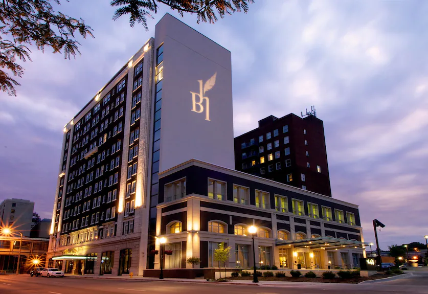 Hotel Black Hawk