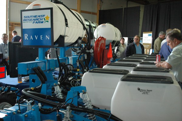 Raven Introduces New OmniRow Multi-Hybrid Planting Technology